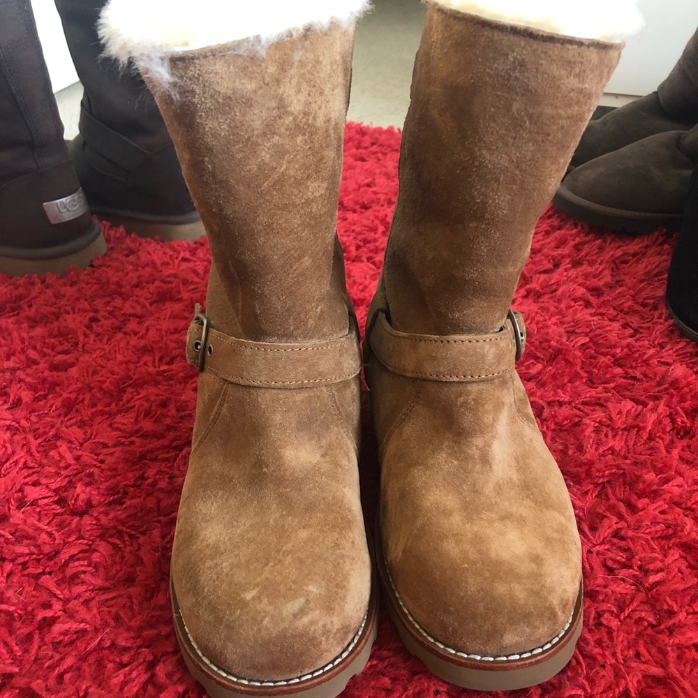 UGGs
